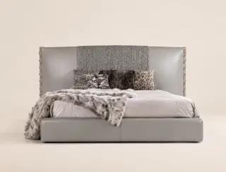 C097 Queen Bed 2