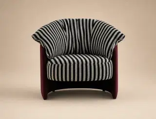6018 Wraparound Lounge Chair 1