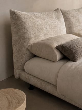 C061 Petal Bed 9