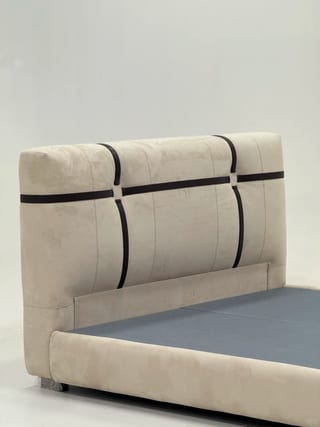 C056 Strap Bed 9
