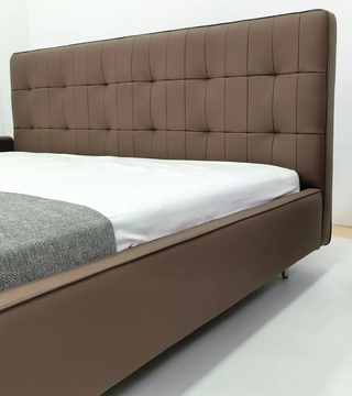 C045 Anthony Bed 5