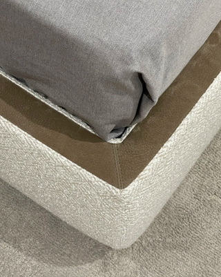 C028 Rever Wide-Panel Bed 8