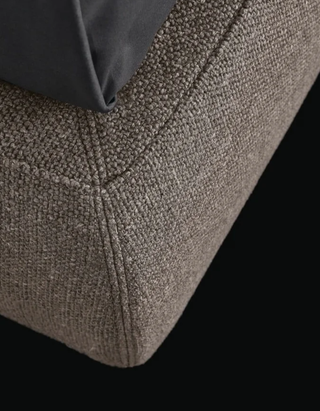 C028 Rever Wide-Panel Bed 9
