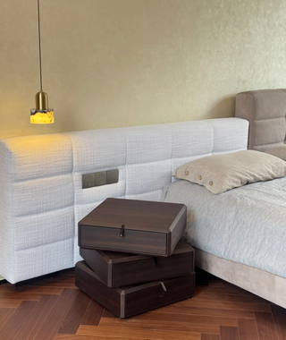 C023 Lawrence Tall-and-Low Headboard Bed 4
