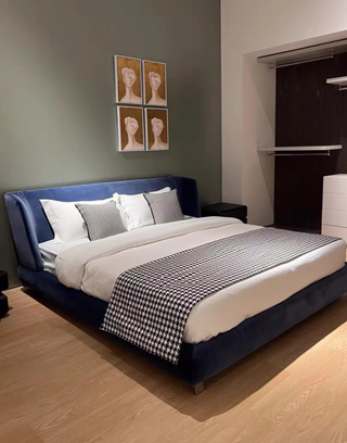 C024 Levis Bed 7