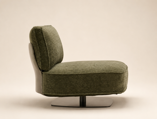 B560 lounge chair 2