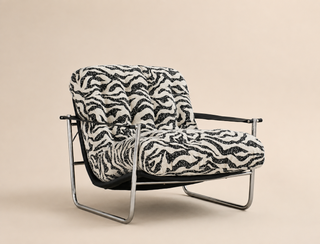 563 lounge chair 1